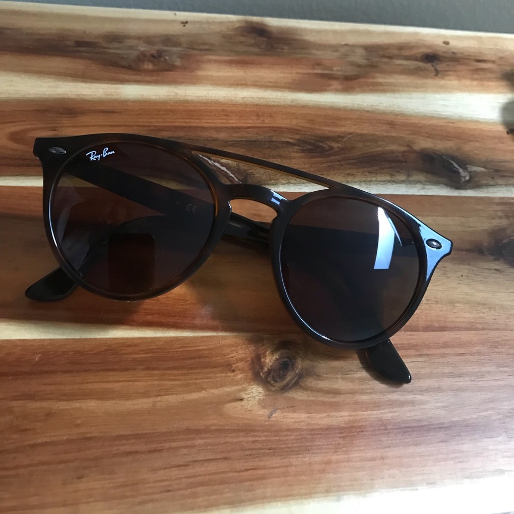 Authentic Tortoise Ray Bans ***never worn***!!!